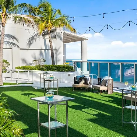 Luxury Beachfront Studio!
